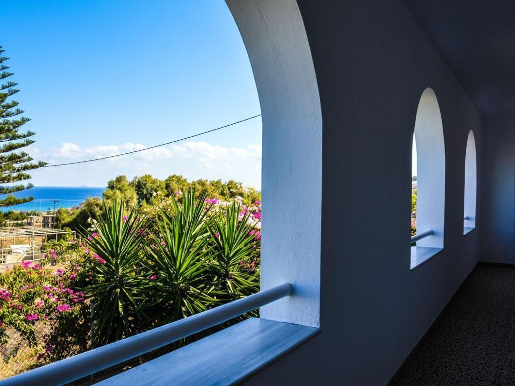 United Blue Resorts - White Sand Karteros Exteriér fotografie